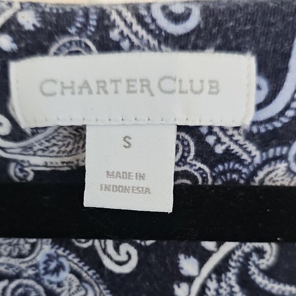 Elegant Black and White Patterned Dress - Picture 2 of 5